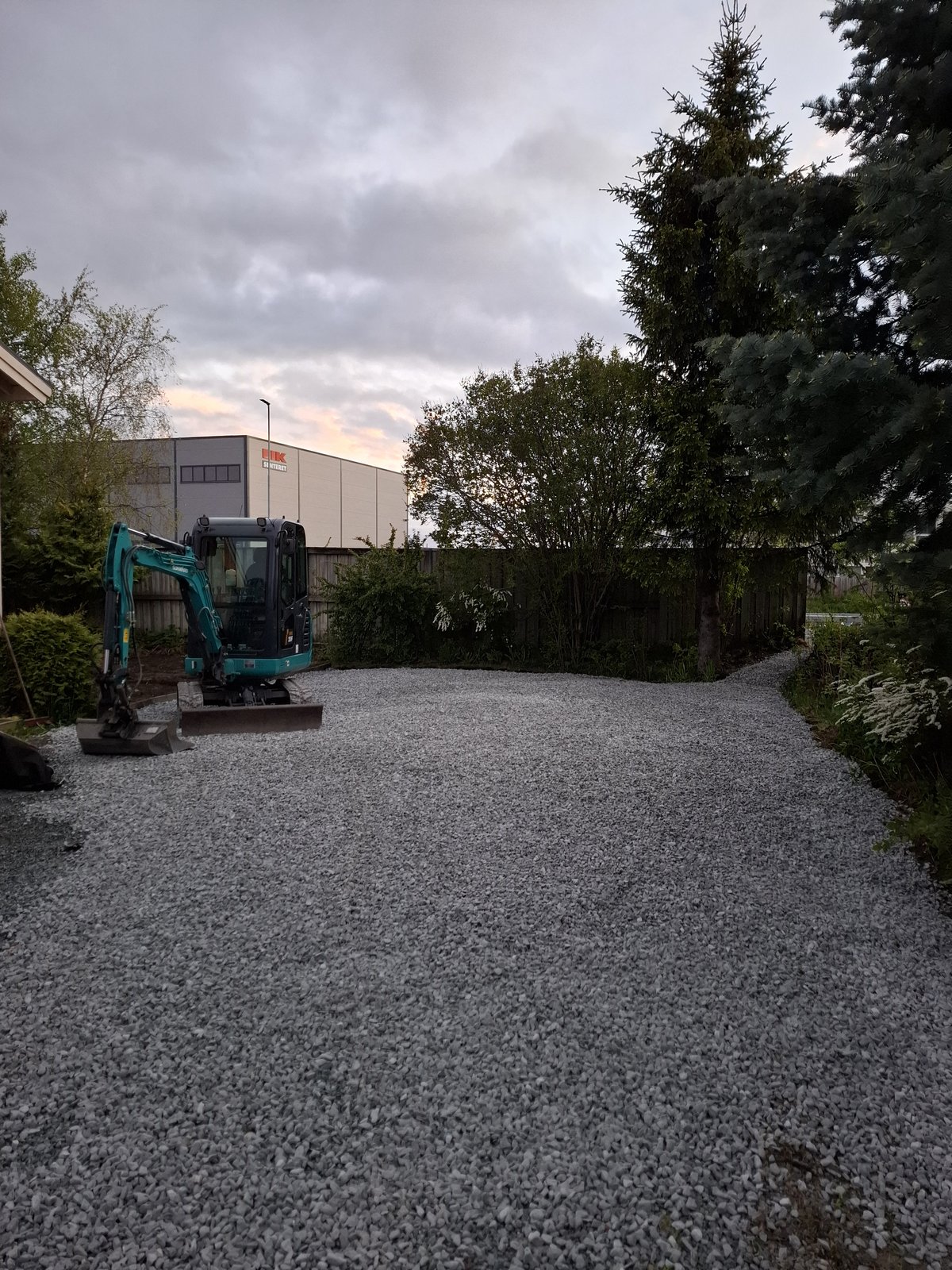 LH Hage & Maskin – graving og planering